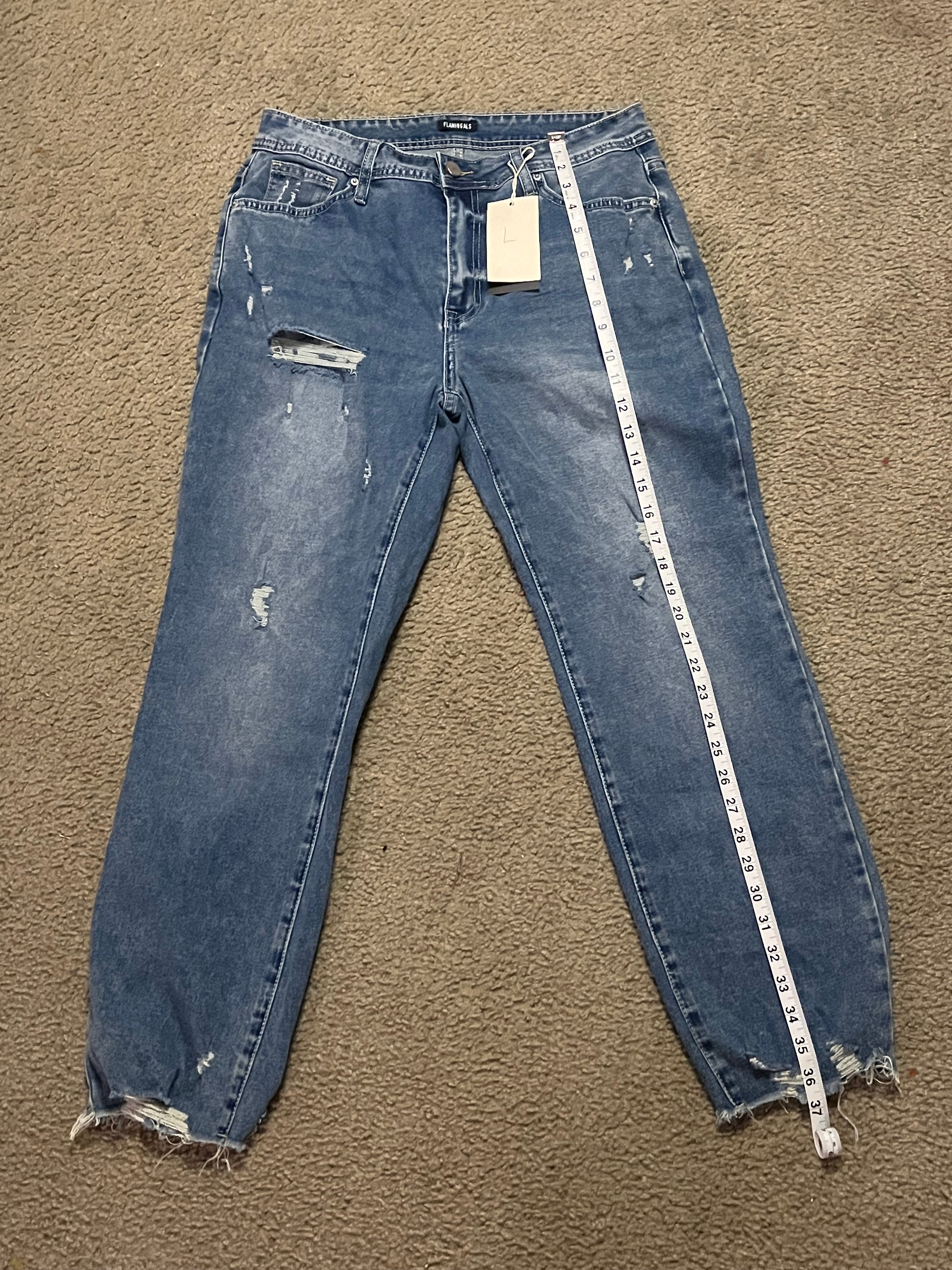 Distressed ripped Jeans