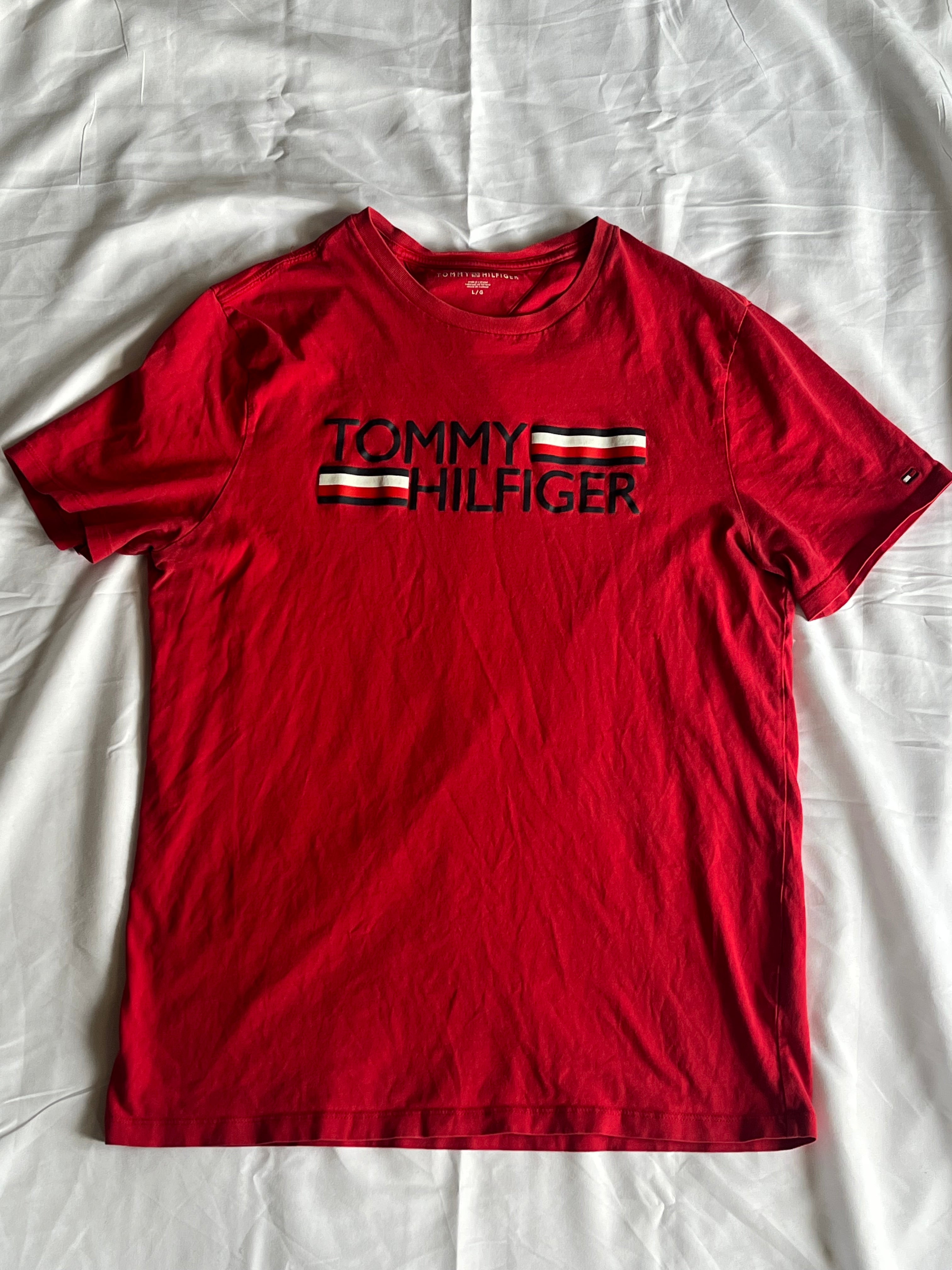 Vintage Red Tommy Hilfiger T-shirt