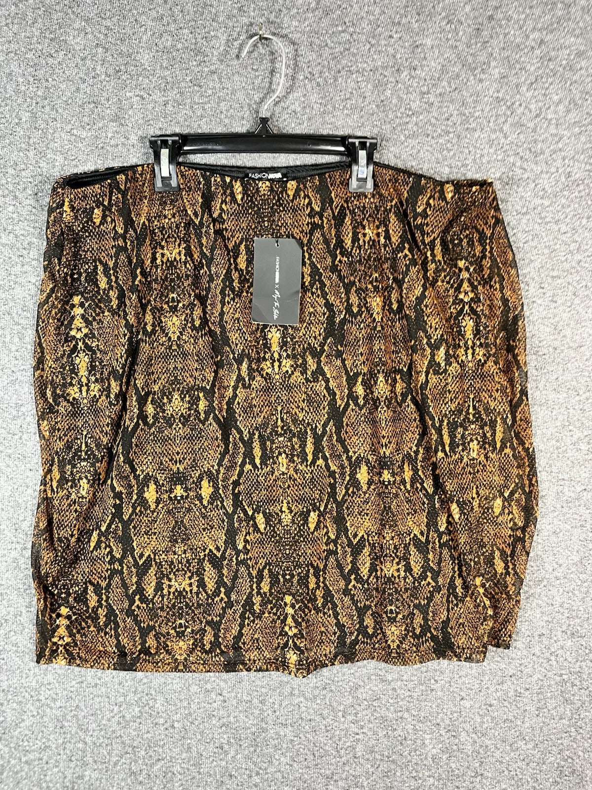 Fashion nova brown and black snake print skirt size 2X Slip On Elastic Waist 
