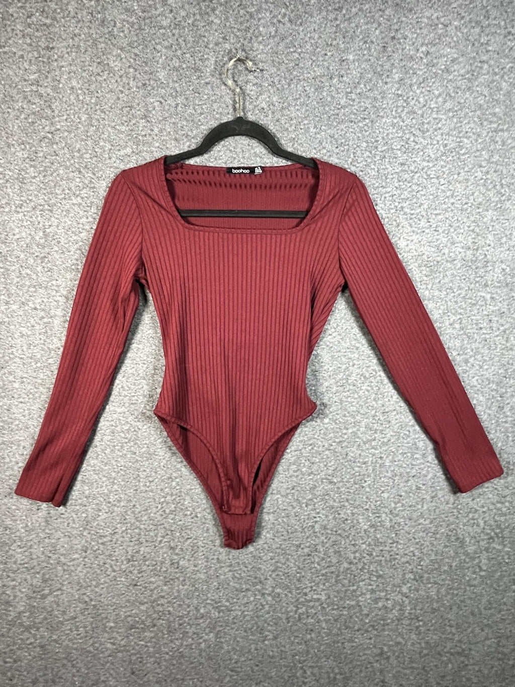Boohoo Tall Rib Square Neck Bodysuit in maroon Size 8 Women’s 