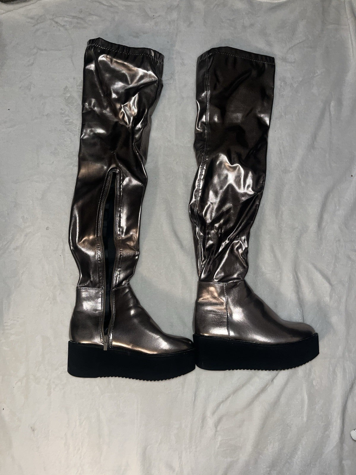Over the knee Women’s platform platinum/pewter boots Size 7