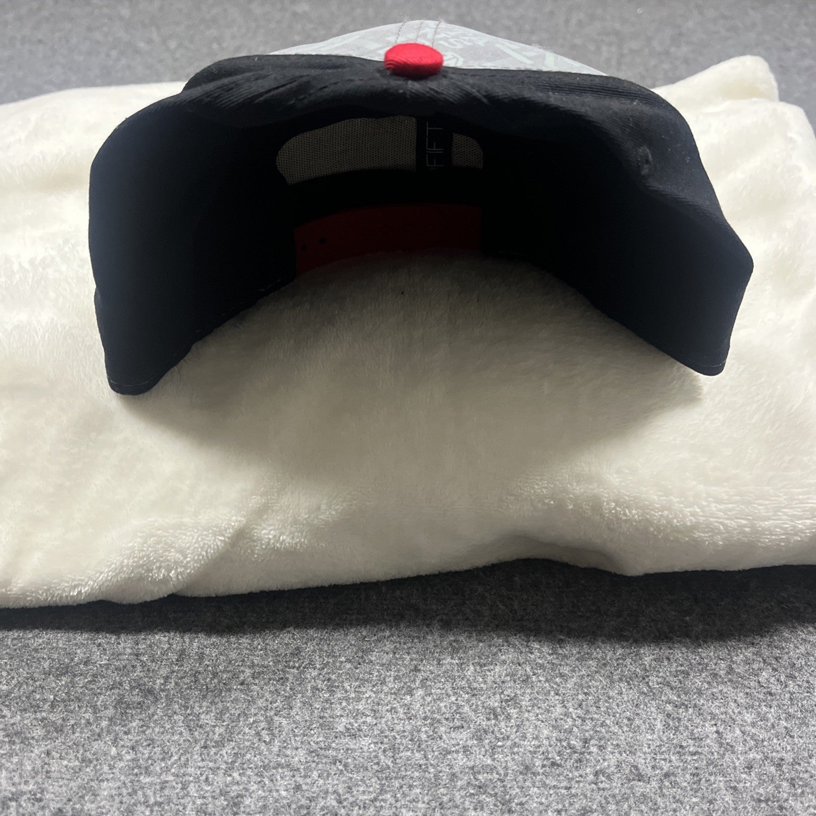 Atlanta Falcons 9Fifty Snapback Hat Cap NFL Red Black Gray Team Headwear MED-LG