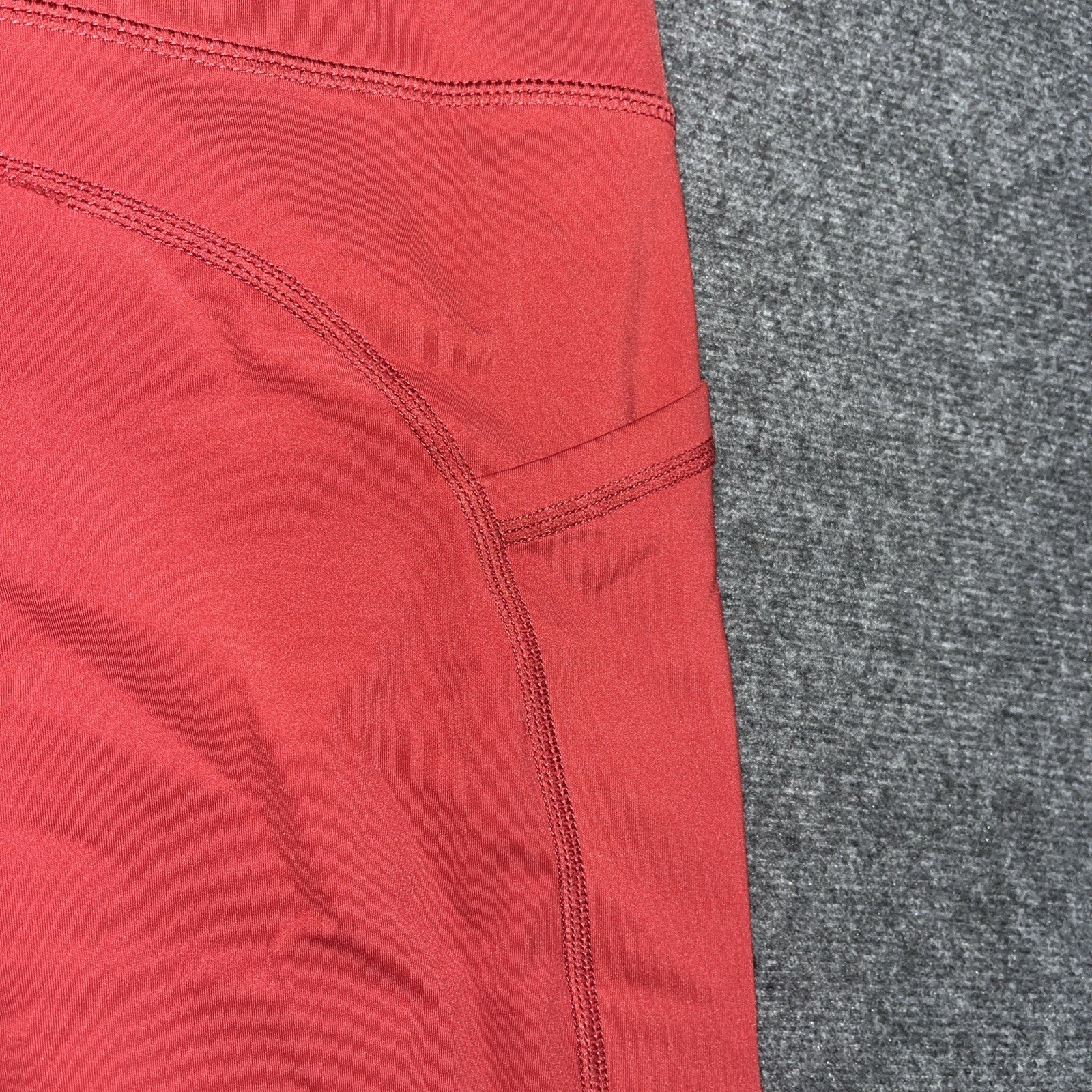 Zyia Active Cropped Burnt orange Cropped Leggings Media pockets Size 6-8