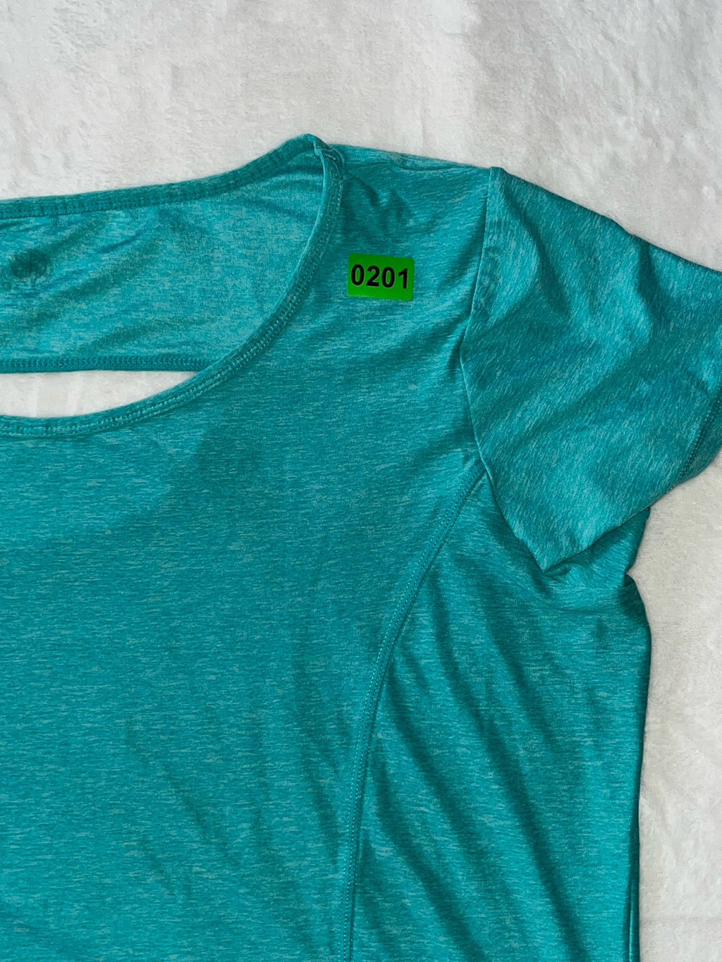 Women’s Athletic Shirt Dri Fit Wide Neck XL Short Sleeve 