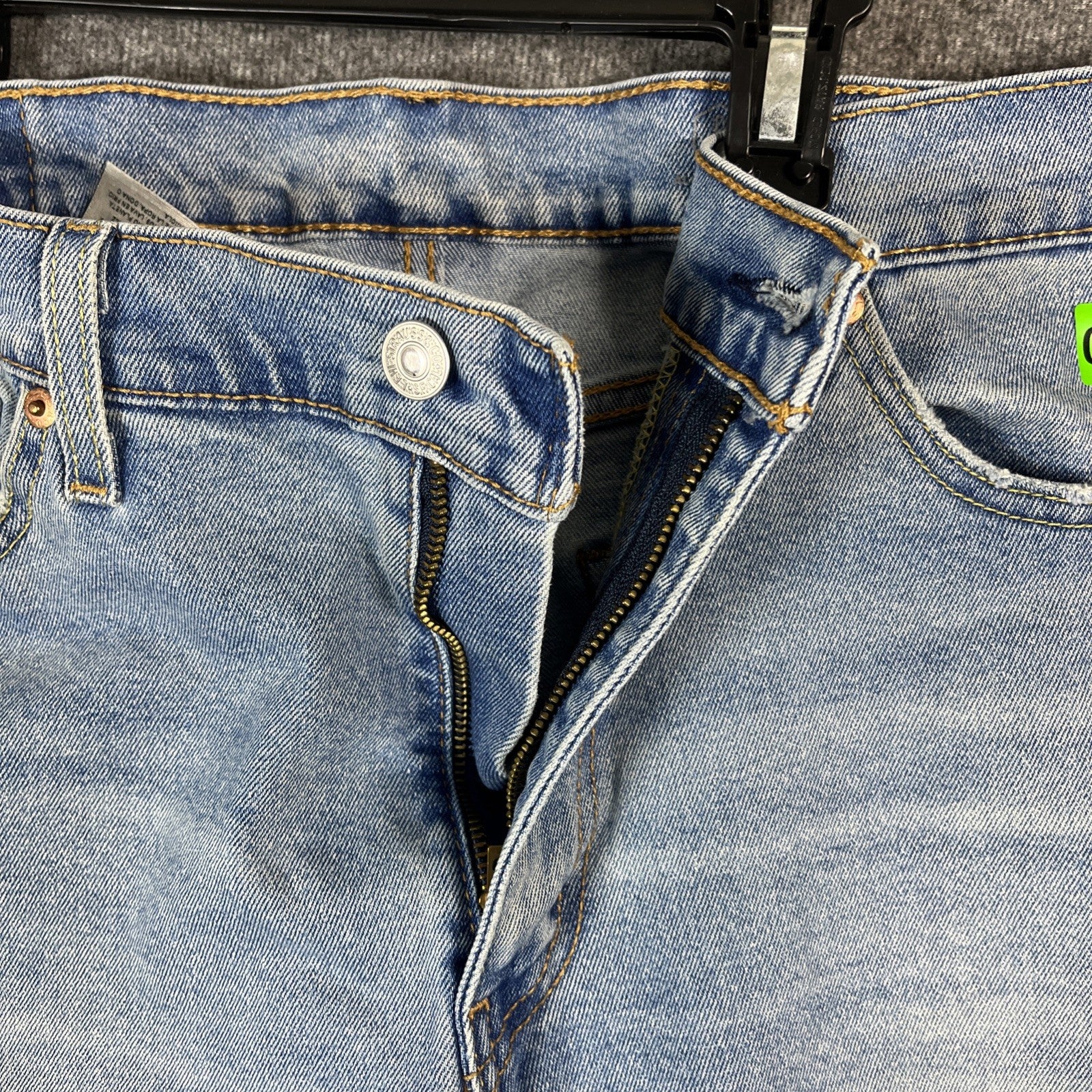 Levi’s 511 men’s light blue denim jeans size 36×32 zipper button Fly Stretch 