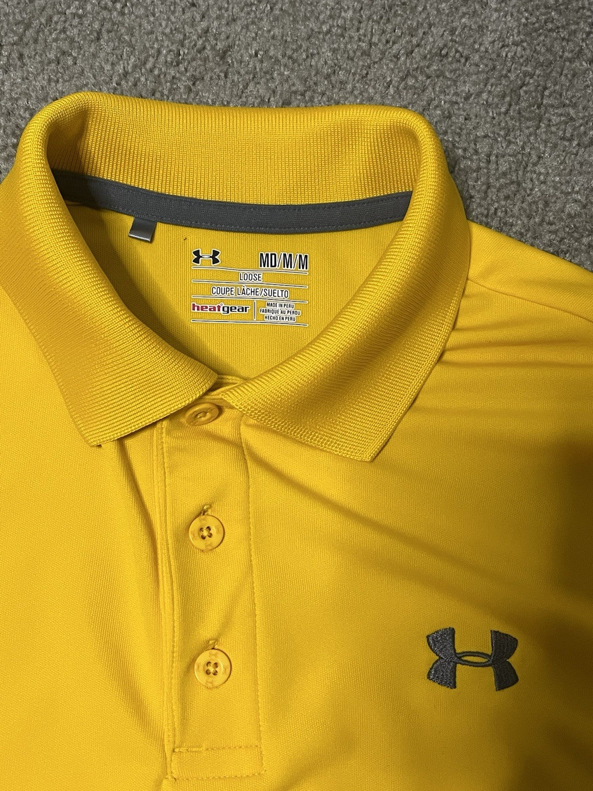 Under Armour Polo Golf Shirt Size M Mens Heatgear Yellow Short Sleeve Loose