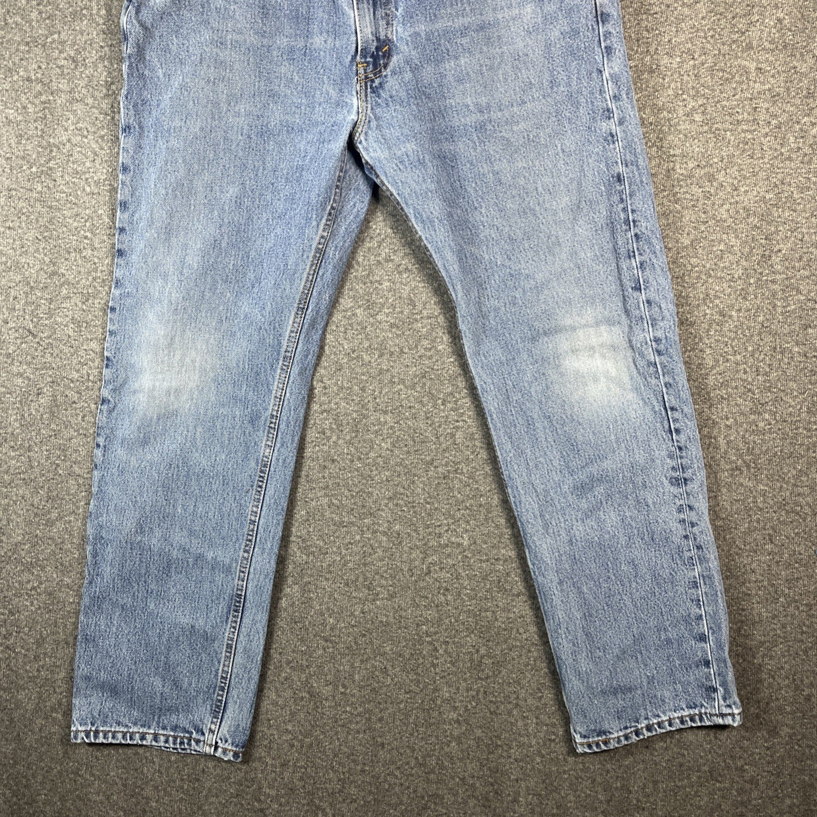 Levis 505  Mens Size 38x32 Relaxed Straight Fit Jeans Medium Blue Washed Denim