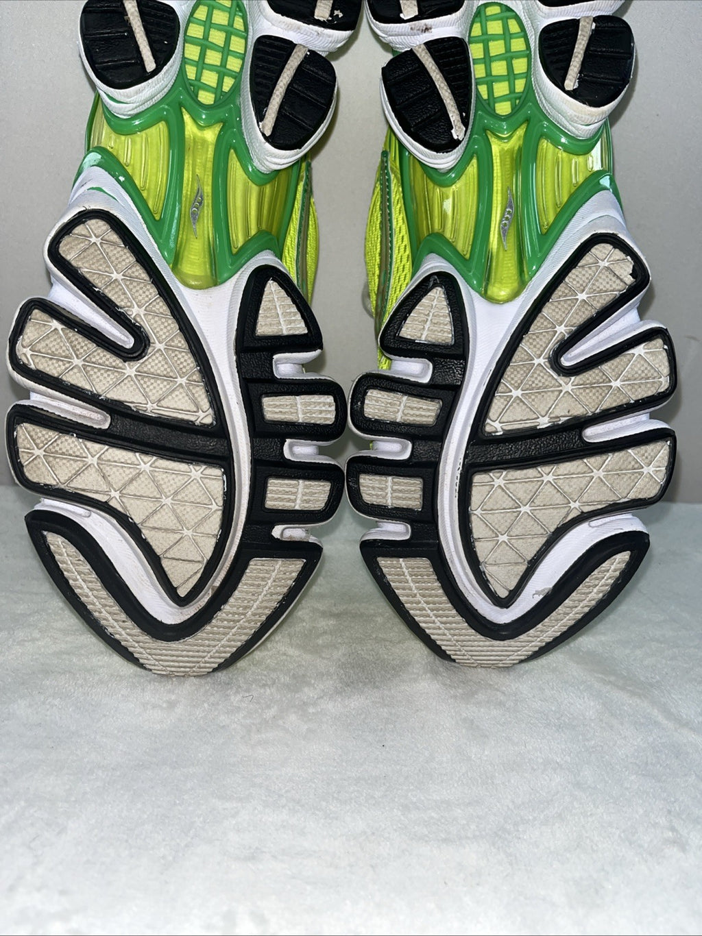 Size 7 - Saucony Cohesion 12 Green