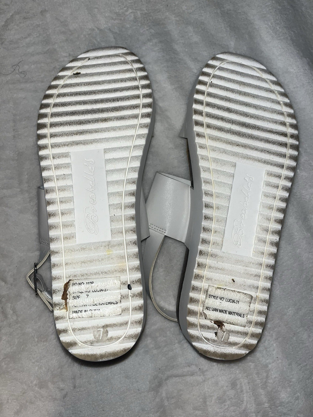 Breckelles new ladies Summer White open toe  Cool Sandals women Size 7