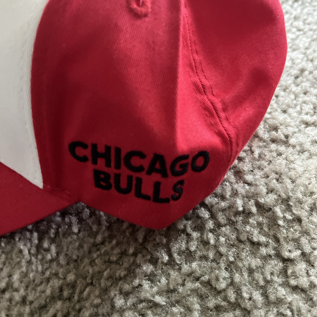 NBA Chicago Bulls Adidas Adjustable Fit Cap Hat Beanie Style #NZN72 NEW!