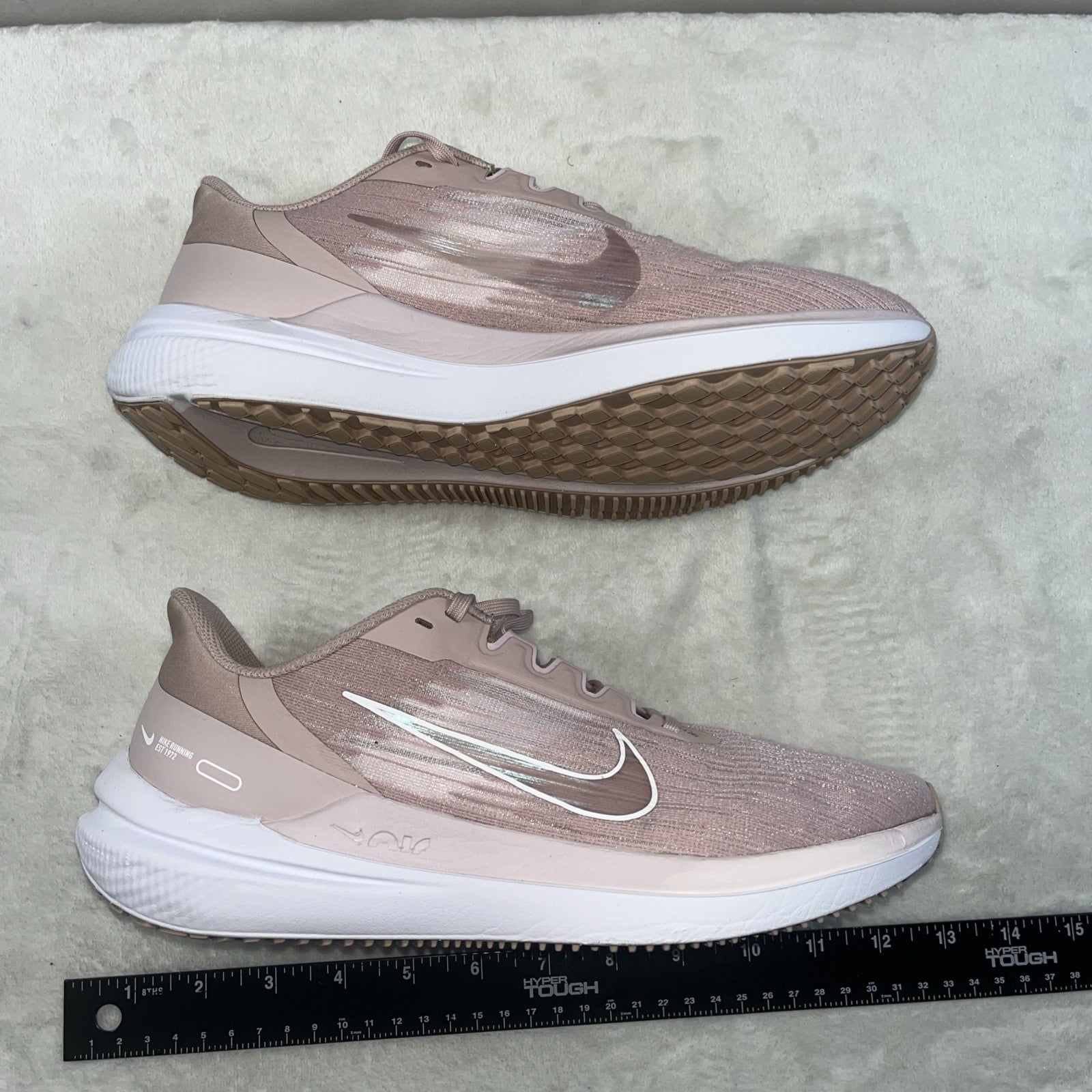 Size 10 - Nike Air Winflo 9 Pink Oxford W