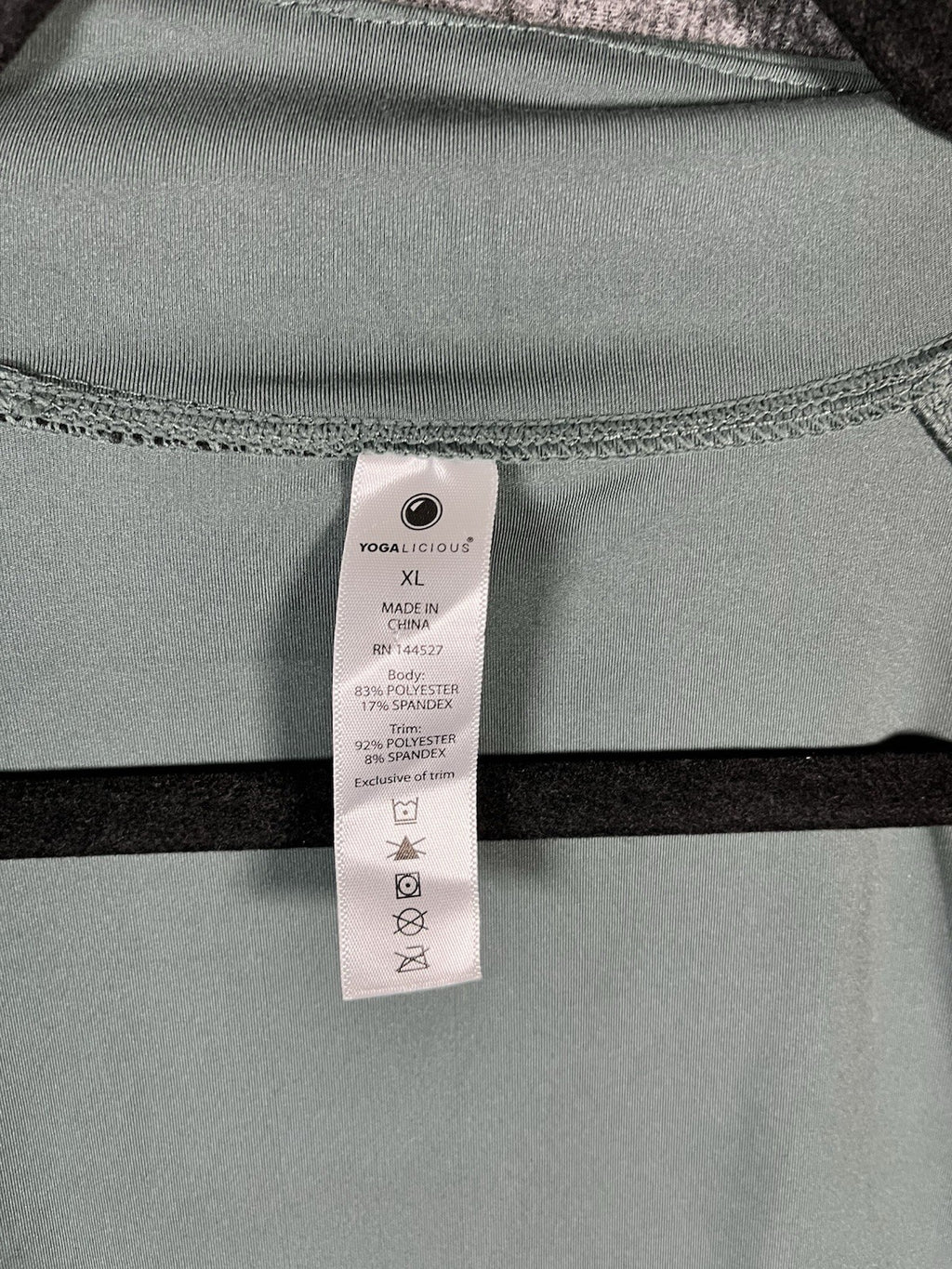 yogalicious jacket Woman’s Active Green XL Longsleeve 1/4 Collar 