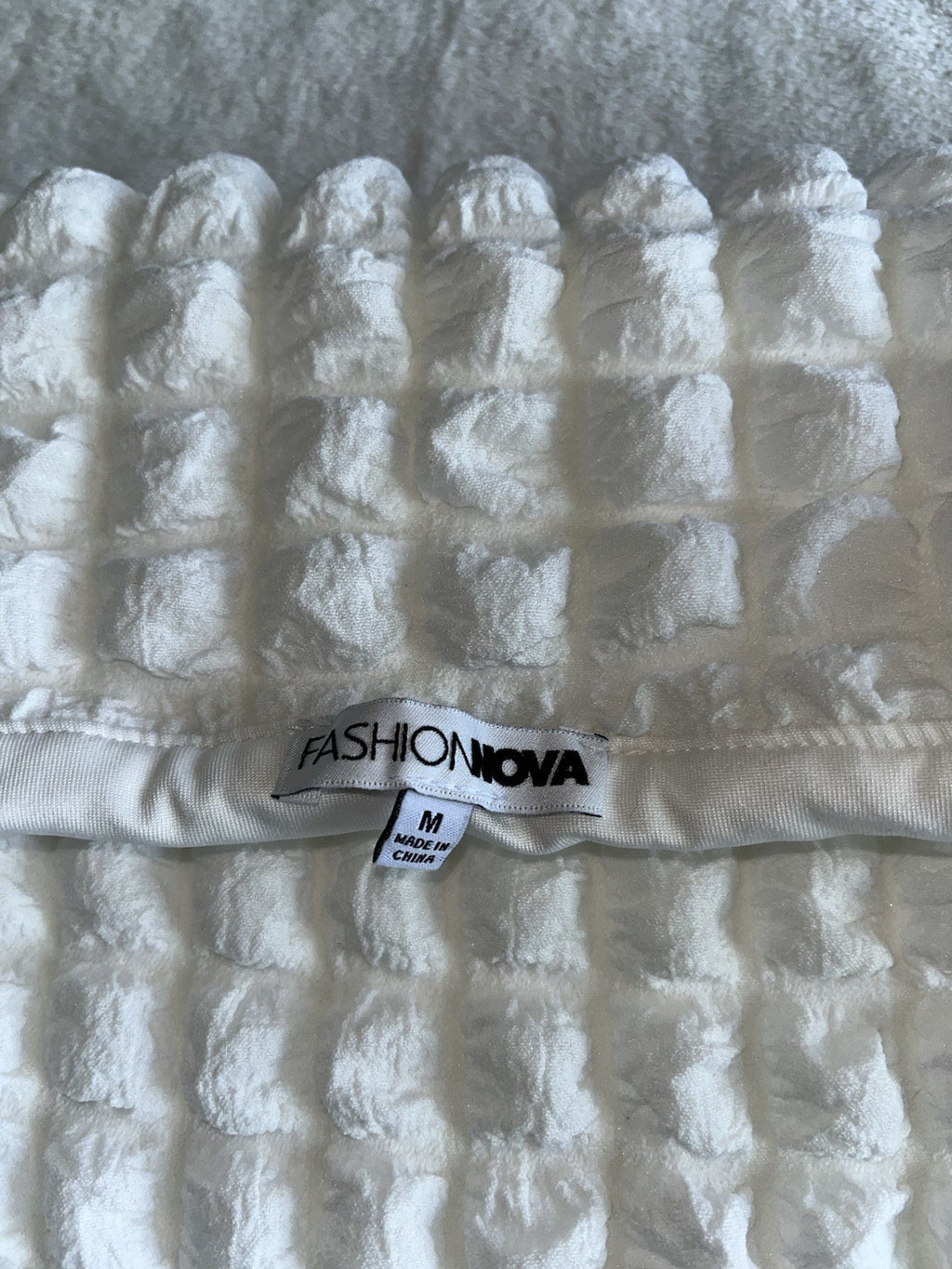 Fashion Nova Women’s  Waffle Print Skirt White M Mid Length 