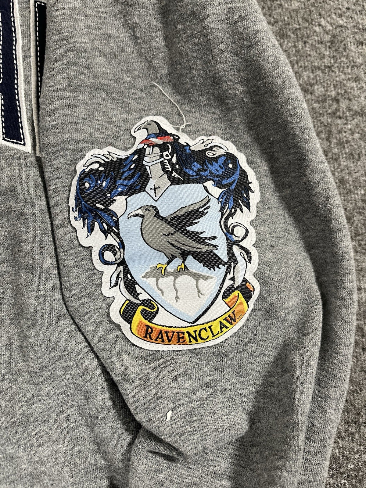 Harry Potter Ravenclaw Sweatshirt Adult Medium Gray Crest Universal Studios