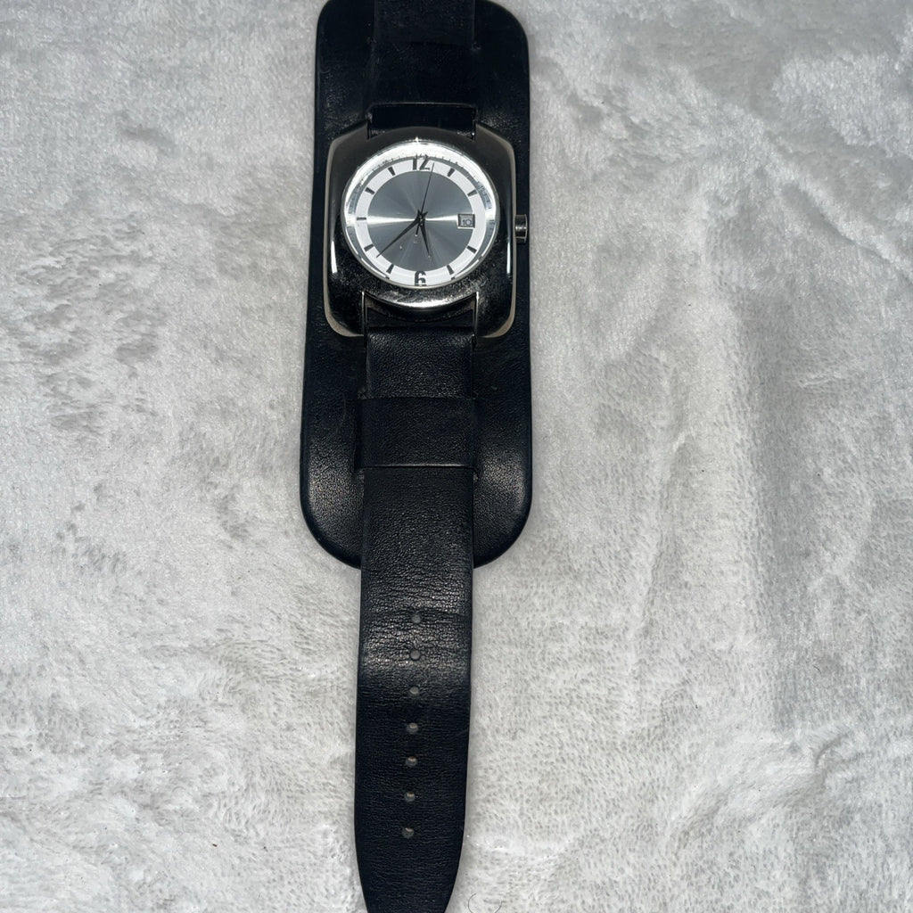 Wilson’s leather vintage black/silver genuine leather adjustable watch