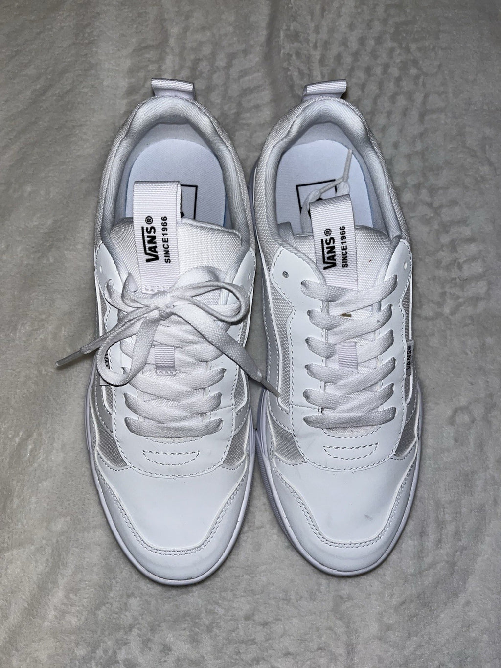 Size 9 - VANS Ward Ivory