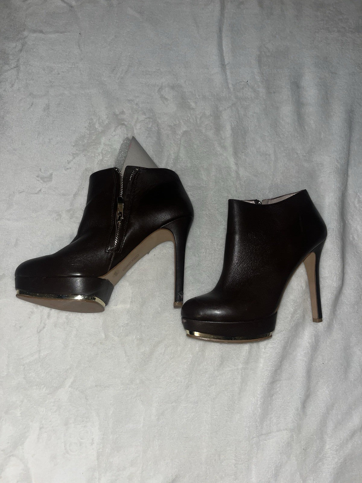 Vince Camuto Dira Booties High Heel Women’s Brown Platform Zipper 7.5M Leather