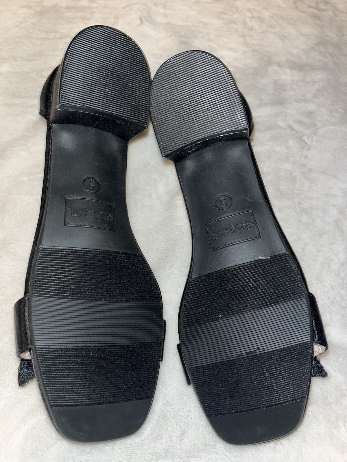 Kelly And Katie Sandals Black Heel Ankle Strap Buckle Size 5 Womens