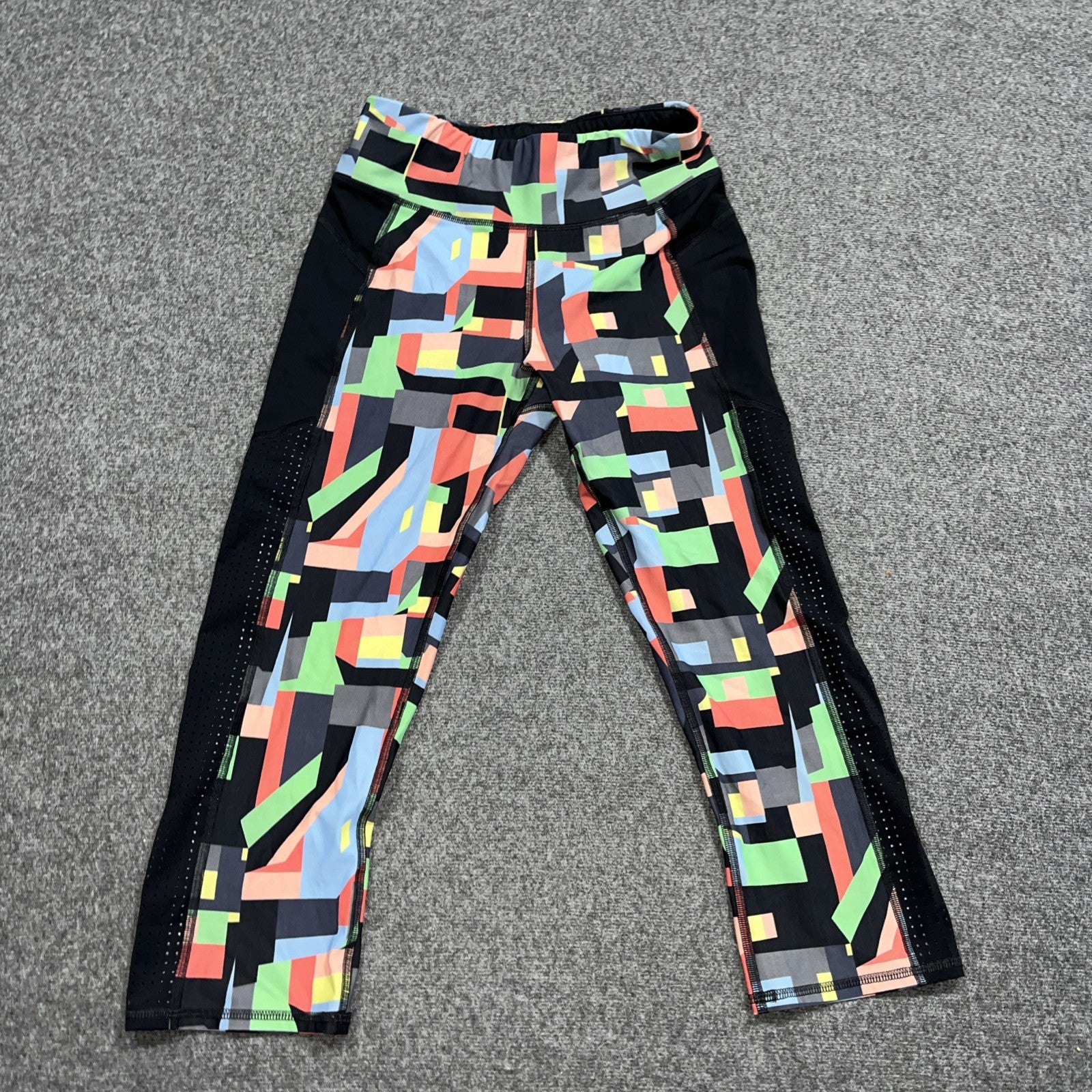 Sweaty Betty women's Zero gravity  Leggings Size Small multicolor crops mesh