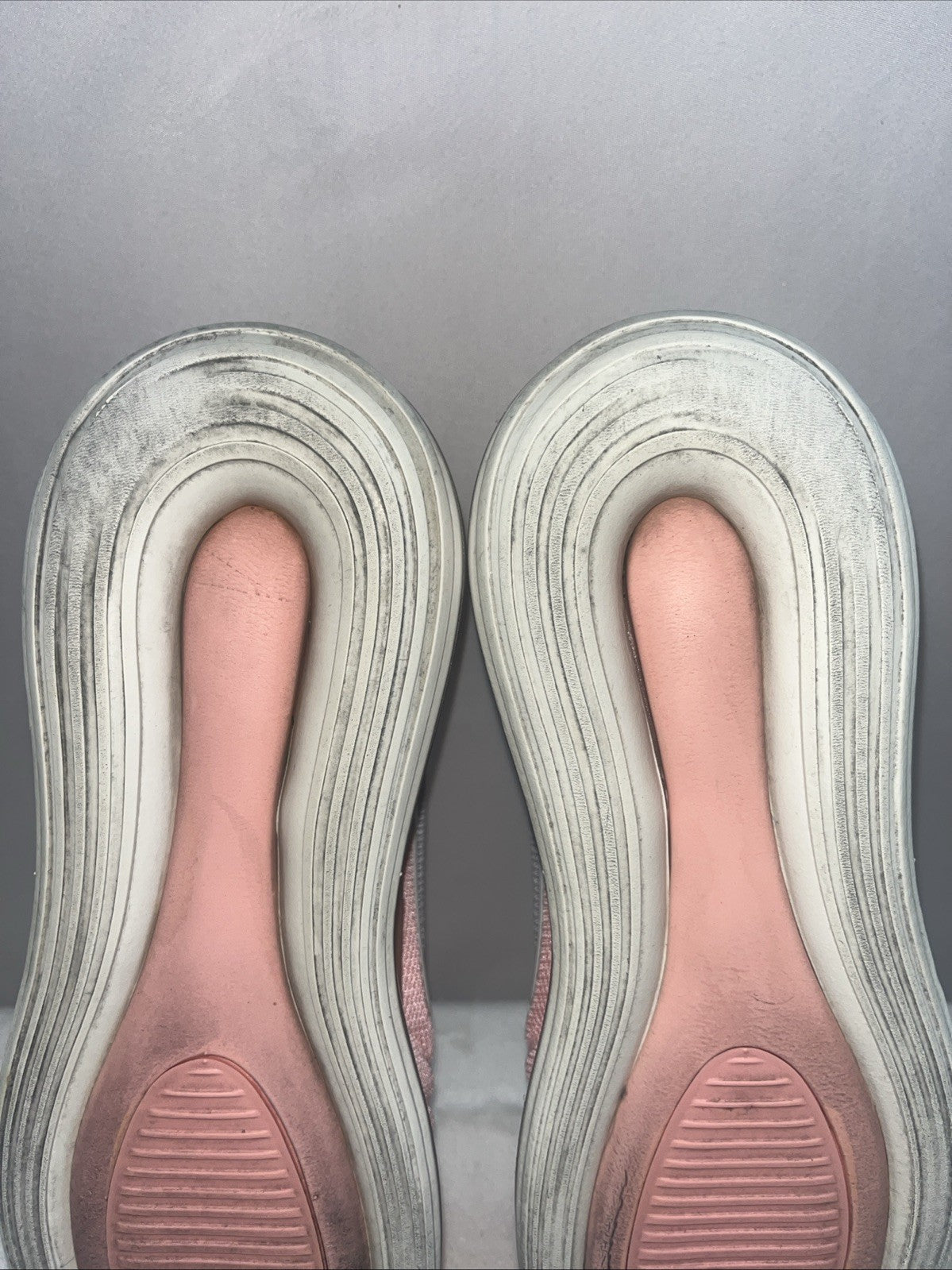 Size 9 - Nike Air Max 720 Bleached Coral W