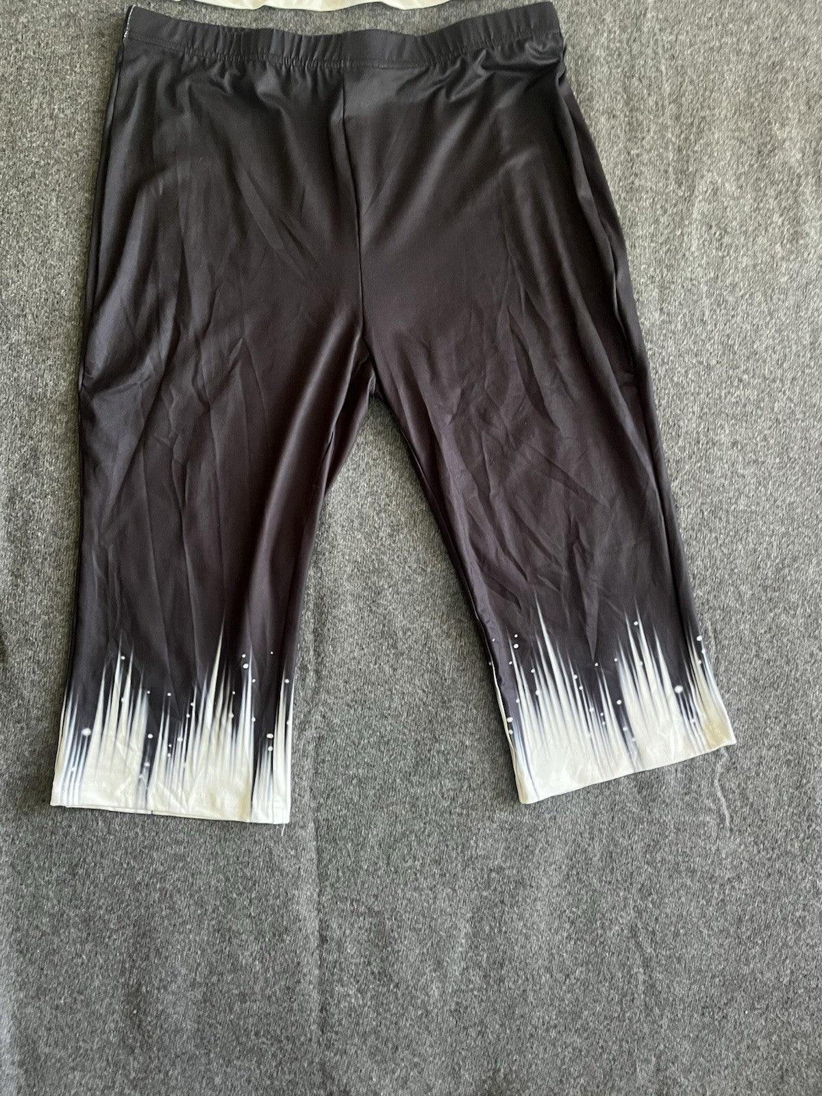 Women’s 2 Piece Loungewear Set Capris Short Sleeve Shirt Black White XL 