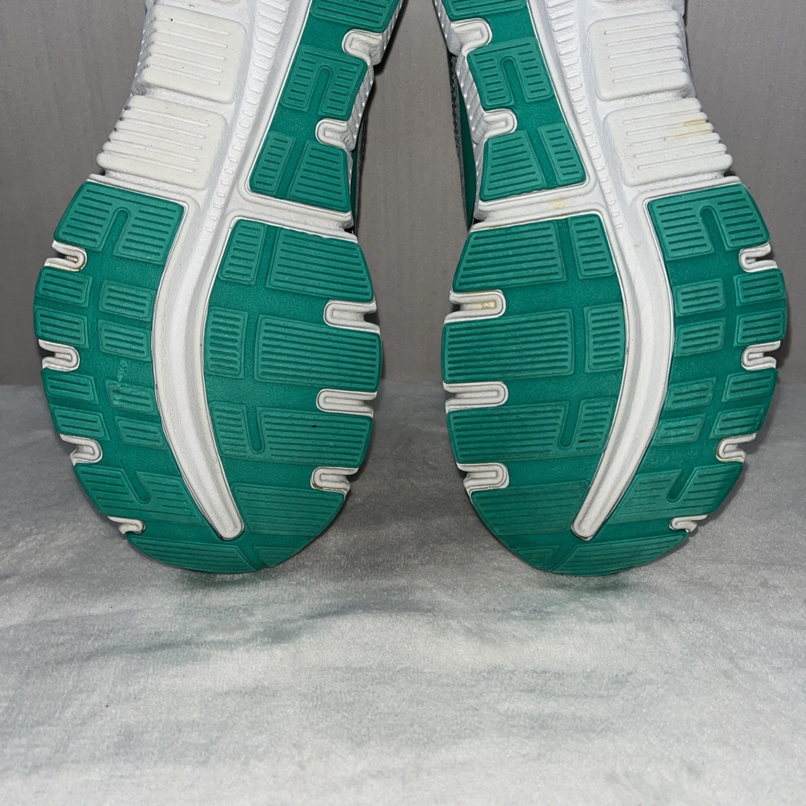 Ryka Women’s Resolute Smt Running Shoes green Silver White Memory Foam Size 8