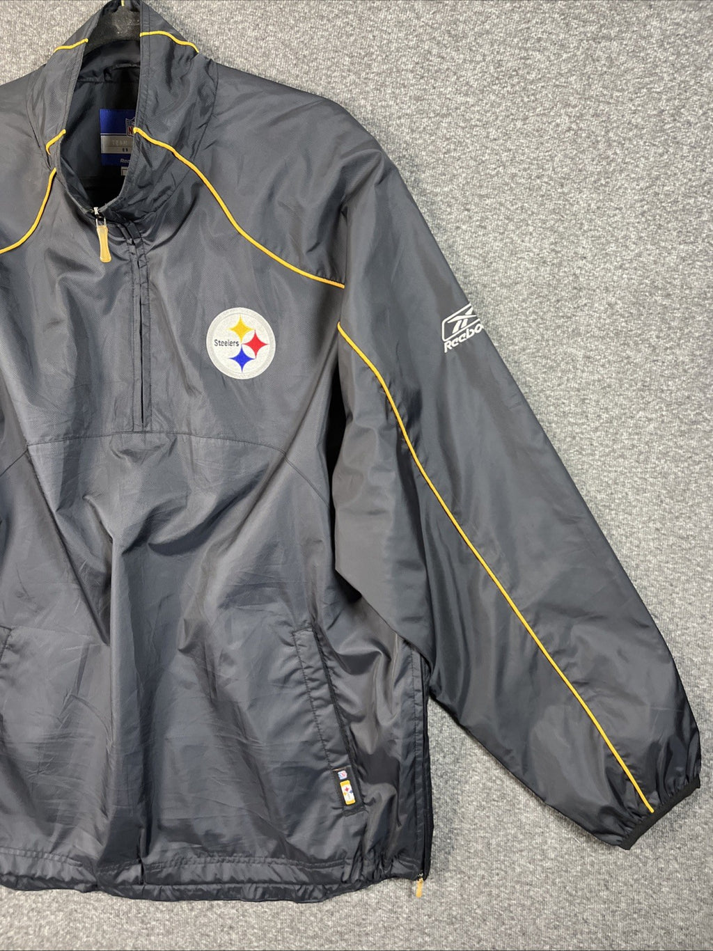 Pittsburgh Steelers Reebok 1/4 Zip Jacket Size Large Pullover Black Yellow