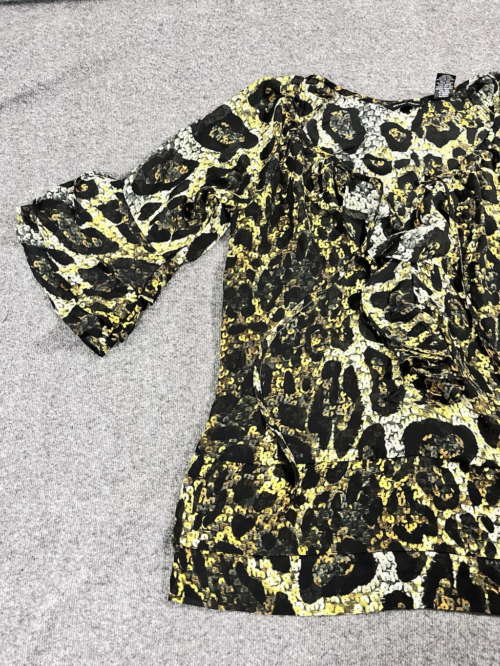 New &York Company  Short  Sleeve Loose Fitting Leopard Print Shirt Size Medium