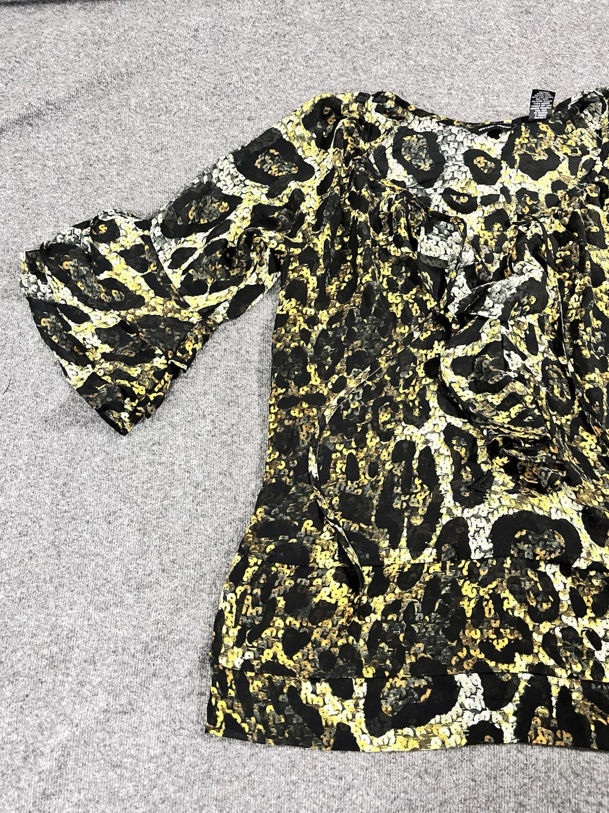 New &York Company  Short  Sleeve Loose Fitting Leopard Print Shirt Size Medium