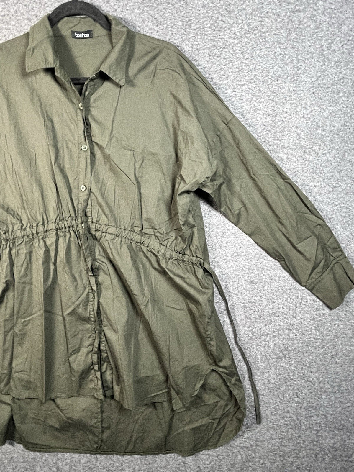 Boohoo cinched-waist shirt dress in olive green Women Size 14 