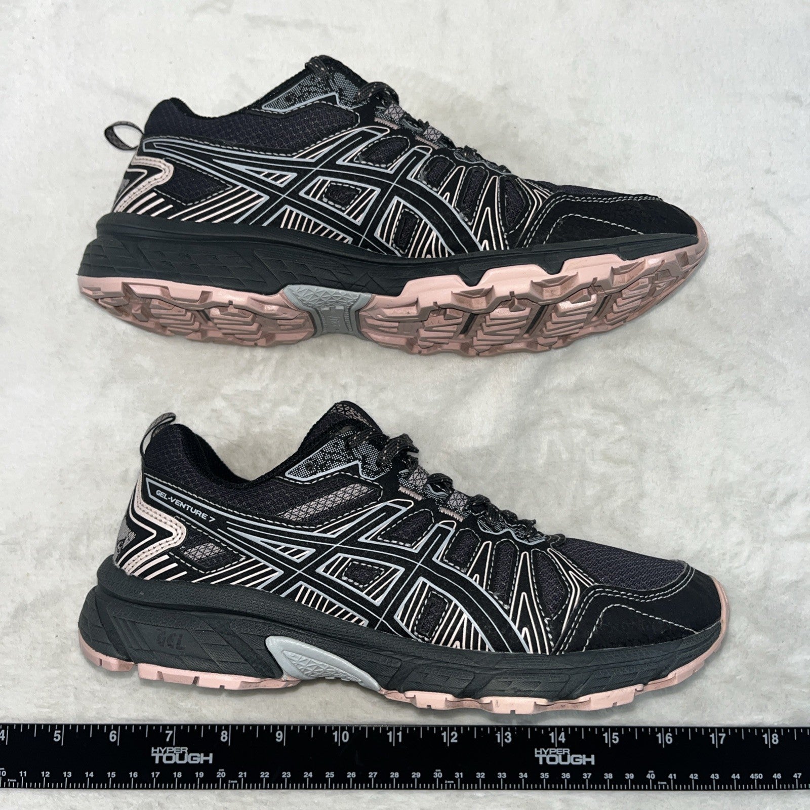 Size 8 - ASICS GEL-Venture Black - 1012B041