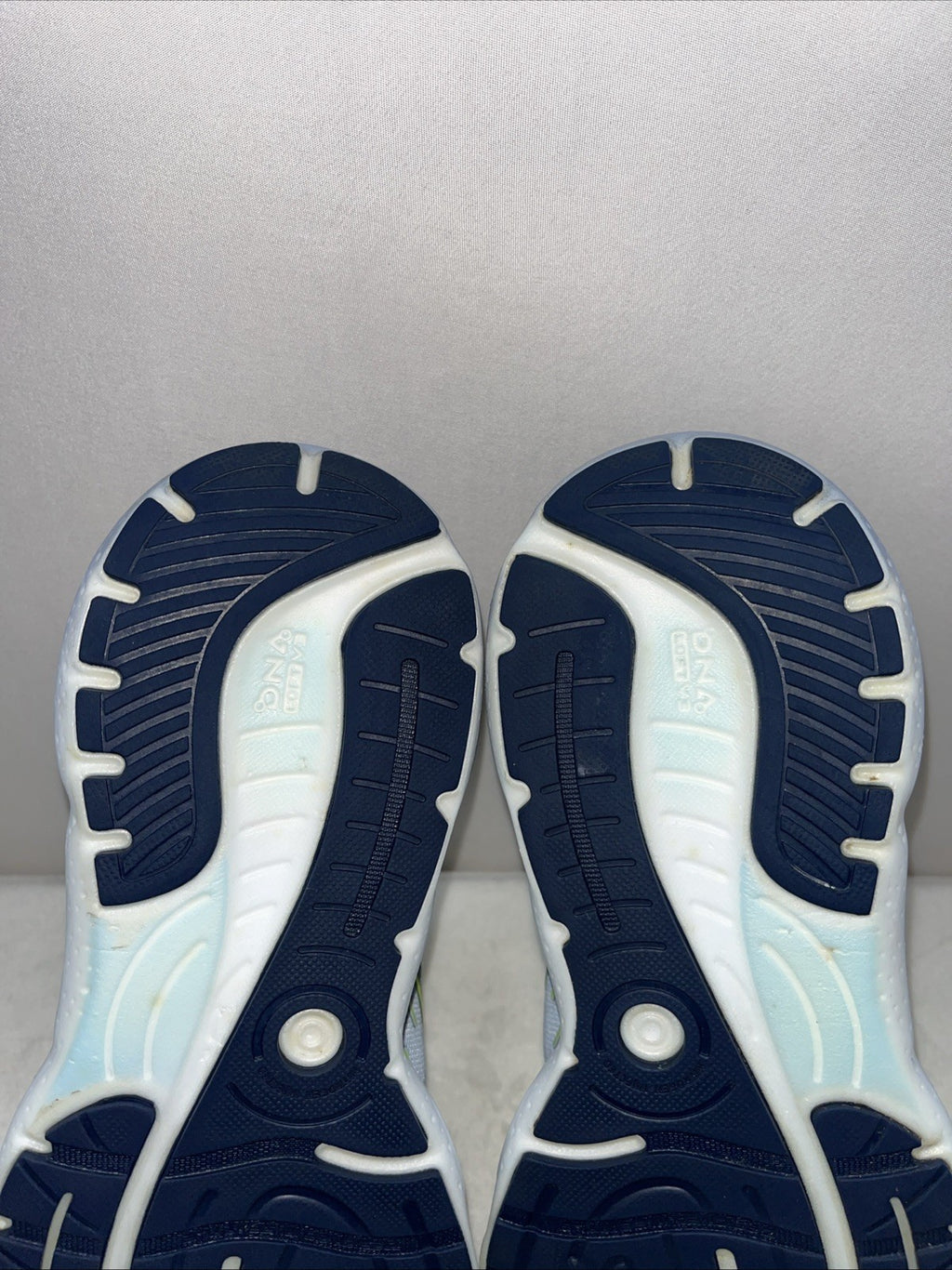 Size 8.5 - Brooks Glycerin GTS 20 Light Blue Nightlife W