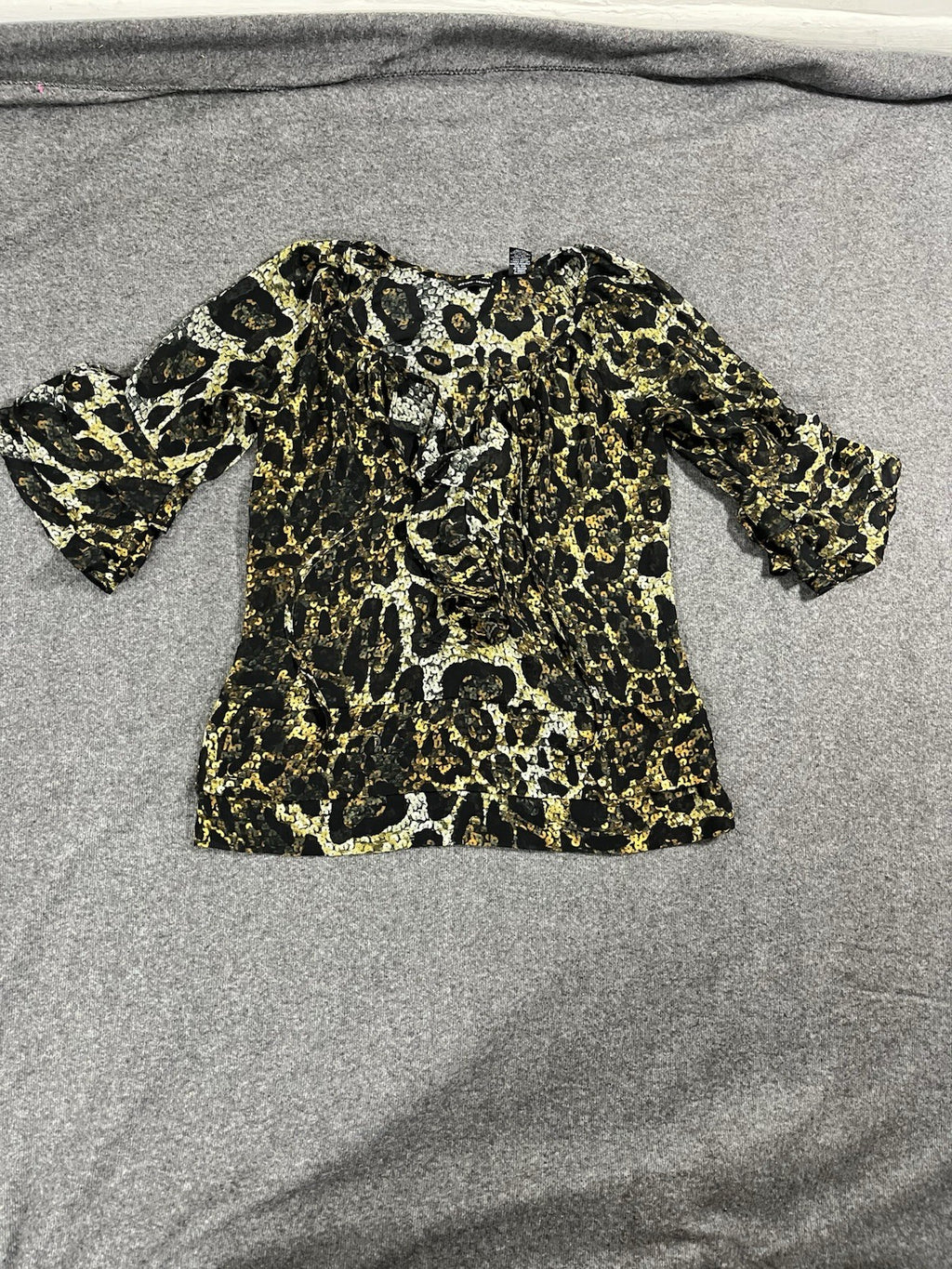 New &York Company  Short  Sleeve Loose Fitting Leopard Print Shirt Size Medium