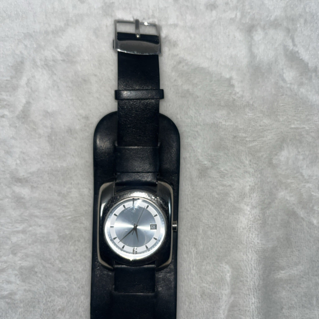 Wilson’s leather vintage black/silver genuine leather adjustable watch