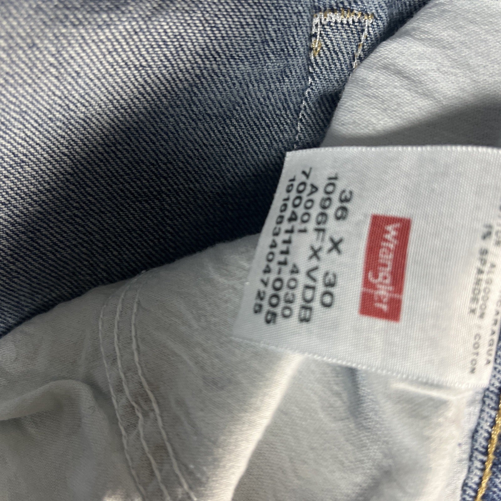 Wrangler Straight Fit Jeans Mens 36x30 Blue Denim Cotton Button Front Zip Fly