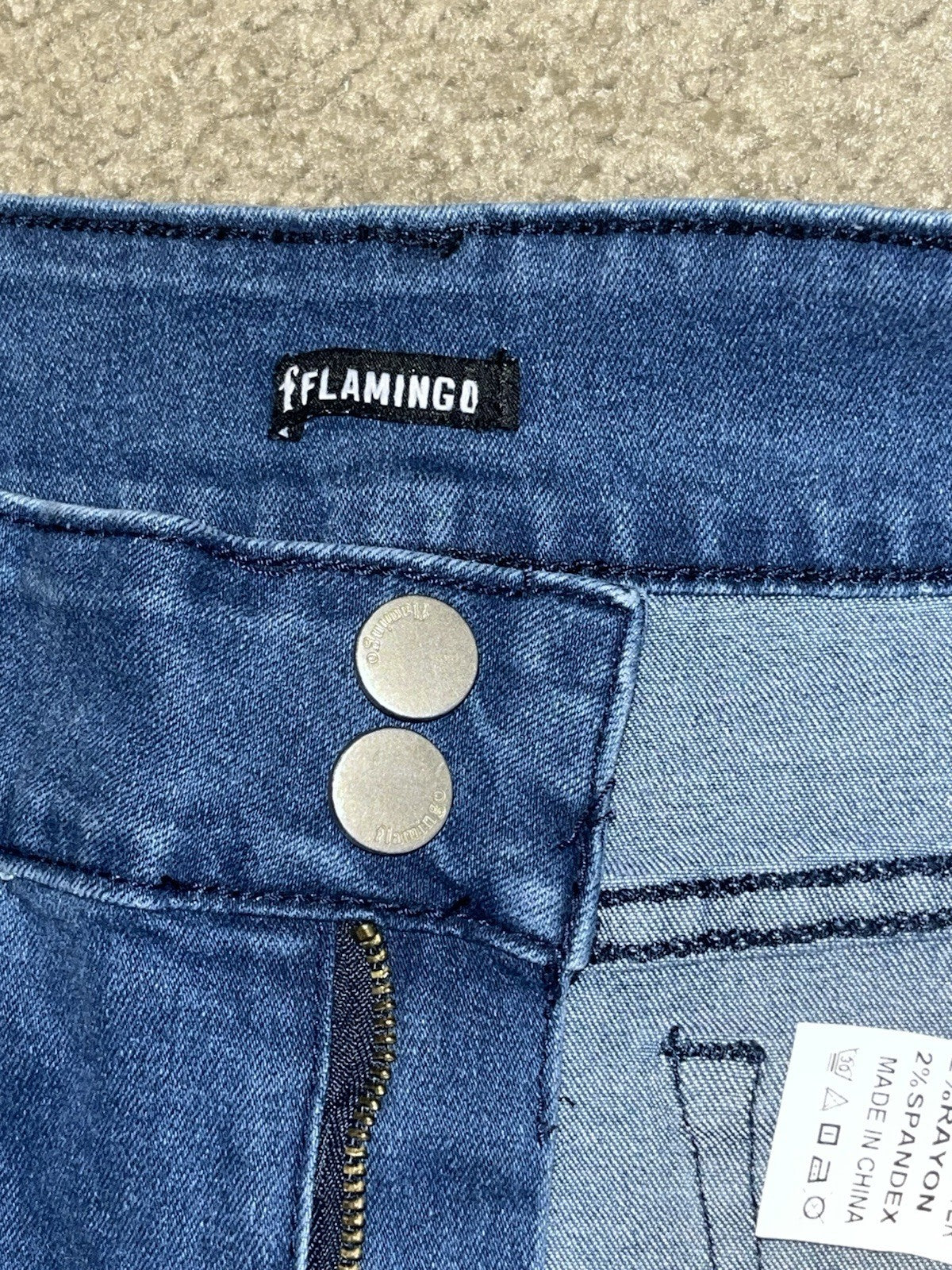 womens flamingo jeans Capris Blue Double Button Size XL