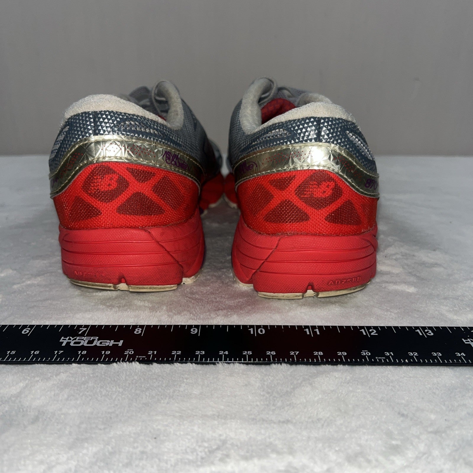 Size 8.5 - New Balance 870 Silver