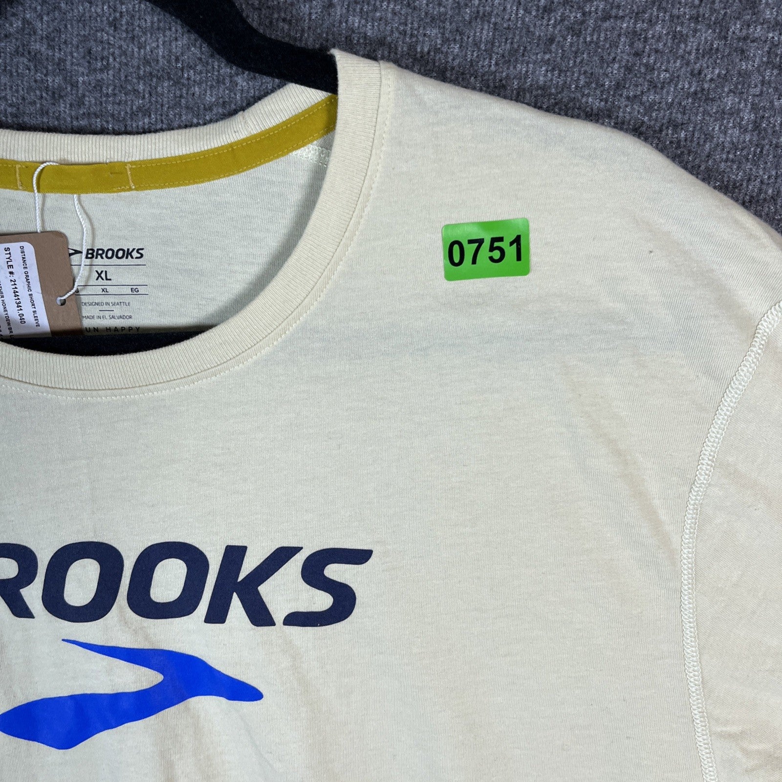 Brooks Graphic Short Sleeve Shirt Unisex XL Heather Honeydew 
