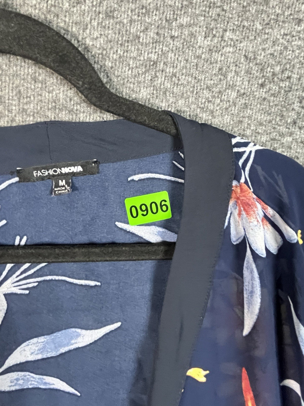 Fashion Nova women's floral kimono robe Medium 
