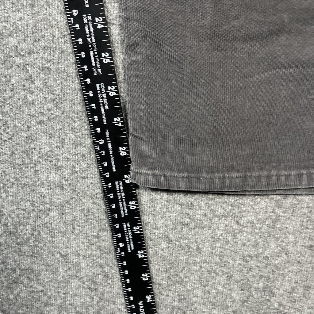 Levi’s 515 Black corduroy Relax Fit size 38x30 men’s Button Zip 5 Pocket Design 