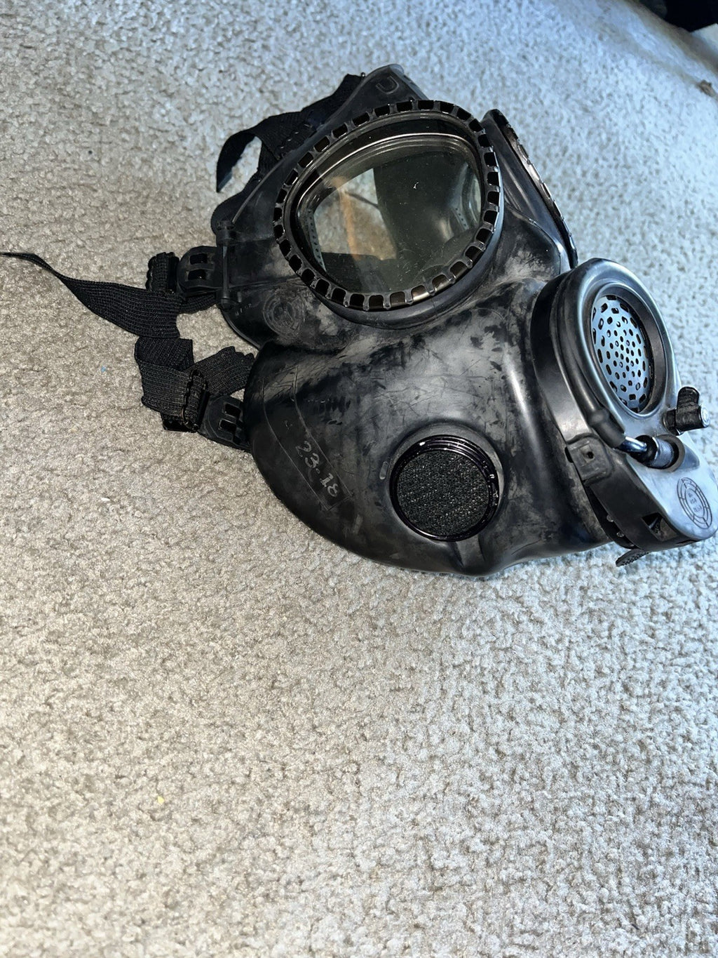 US Military Gas Mask C8RI Series Army Field Gear Protective w/ Canvas Bag
