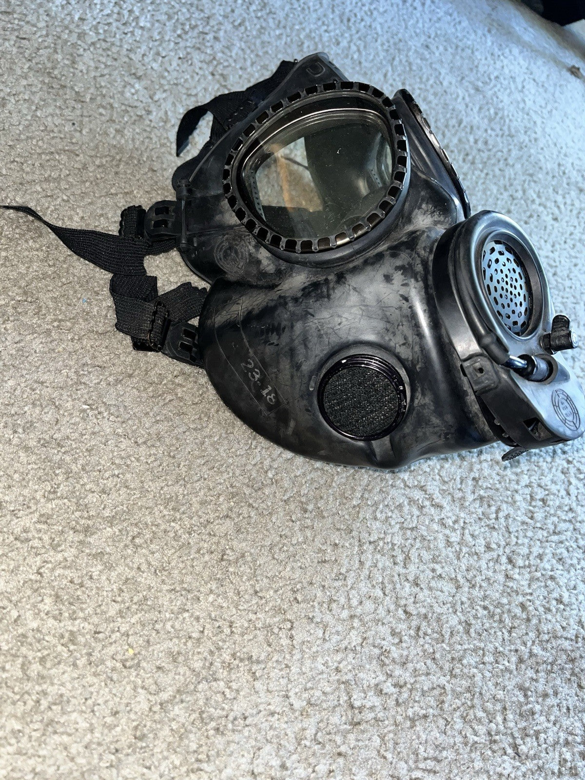 US Military Gas Mask C8RI Series Army Field Gear Protective w/ Canvas Bag