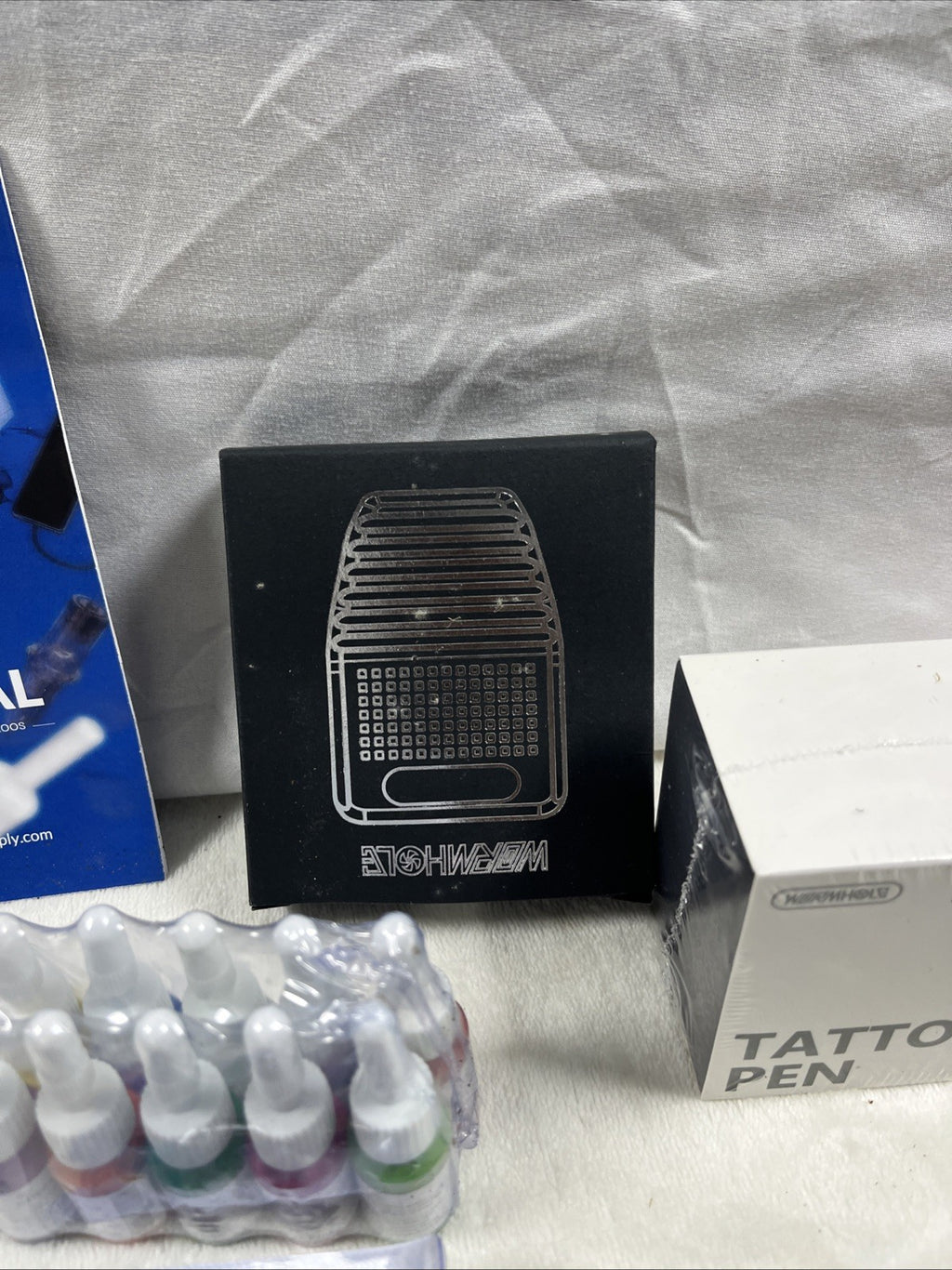 NWOT Wormhole Tattoo Gun  Kit For Beginners  . Open Box