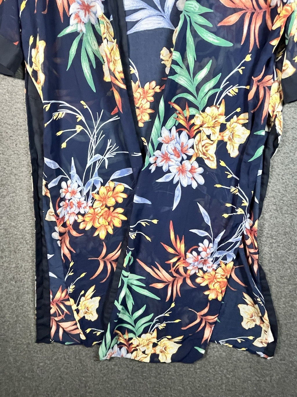 Fashion Nova women's floral kimono robe Medium 