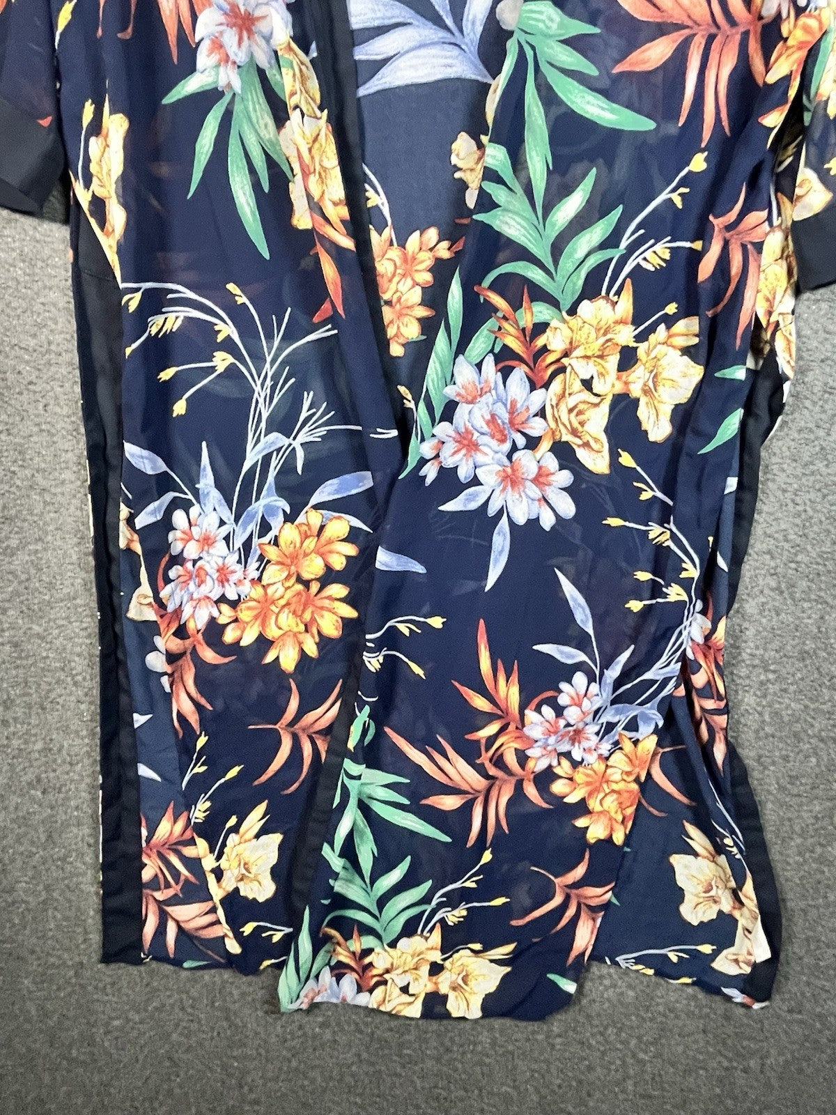 Fashion Nova women's floral kimono robe Medium 