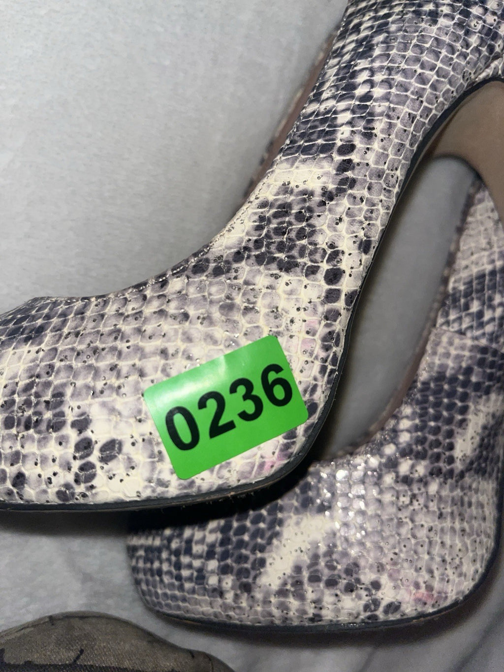 Vince Camuto Snakeskin Women’s Platform Heels US 7.5B