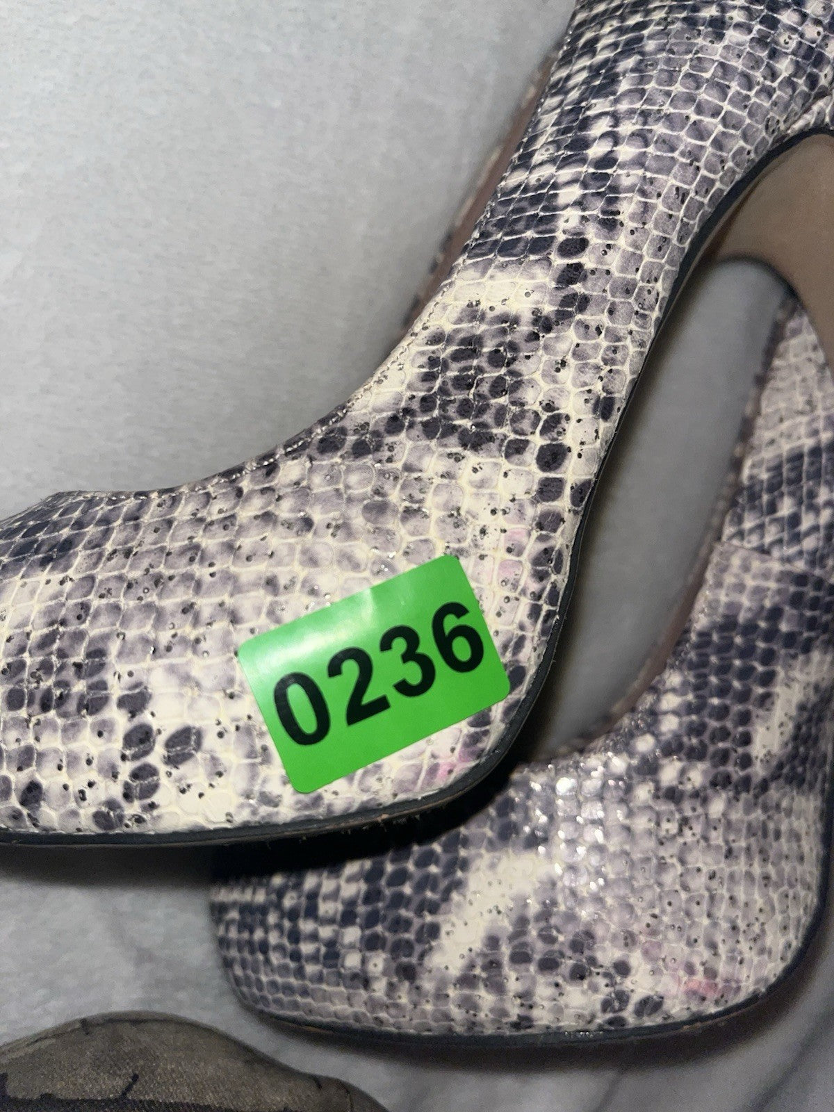 Vince Camuto Snakeskin Women’s Platform Heels US 7.5B