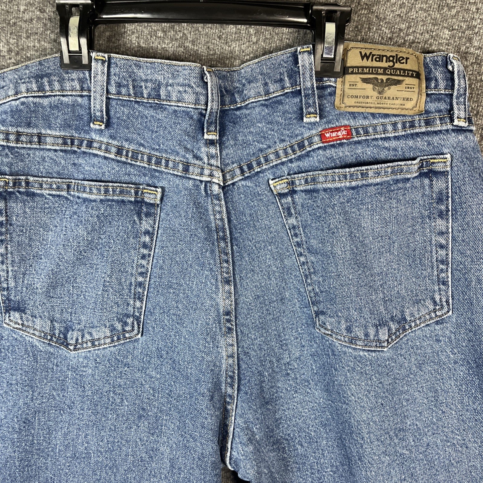 Wrangler Straight Fit Jeans Mens 36x30 Blue Denim Cotton Button Front Zip Fly