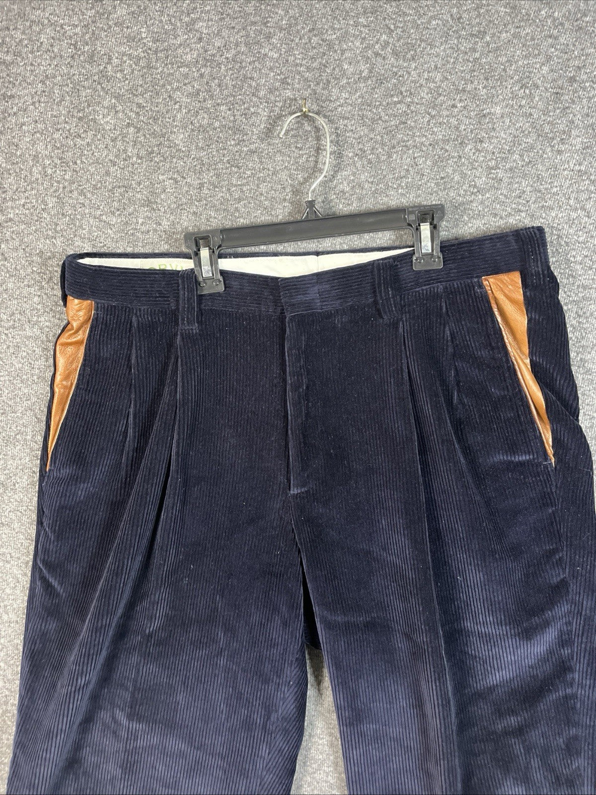 Vintage Orvis Corduroy  Men’s Pants Blue 36x30 Leather Pockets Clasp Button