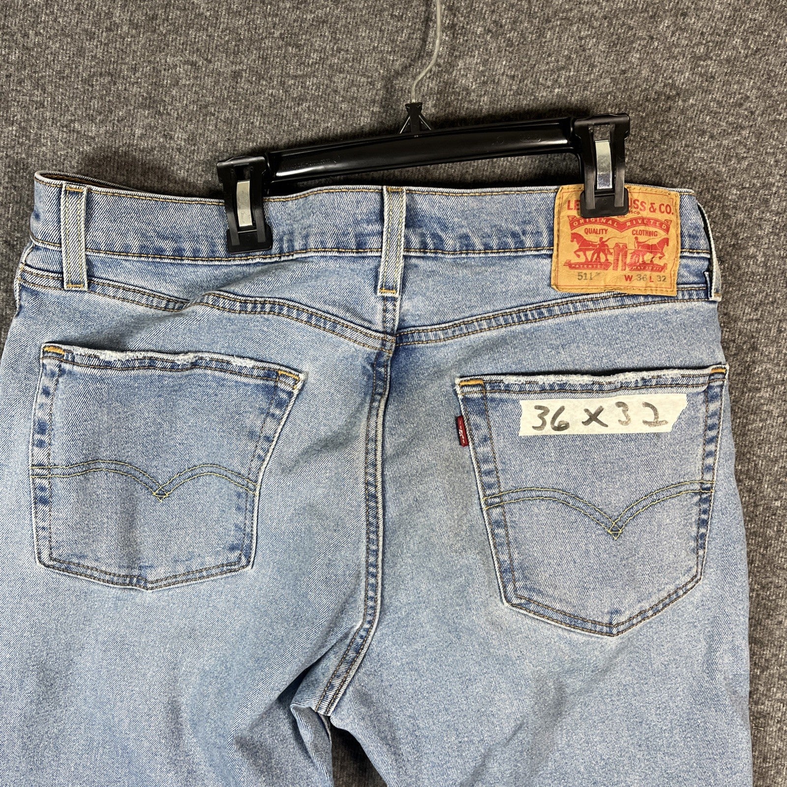 Levi’s 511 men’s light blue denim jeans size 36×32 zipper button Fly Stretch 